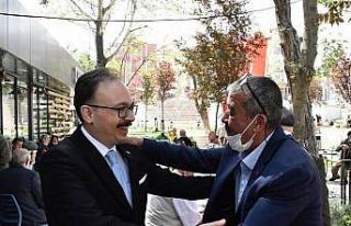 Vali Kızılkaya’nın halkla olan samimiyeti fotoğraf...