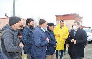 Vali Öksüz, sel bölgesinde