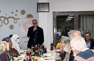 Vali Su iftarda huzurevi sakinleriyle buluştu