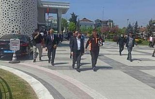 Valilikte siren sesleri yükseldi