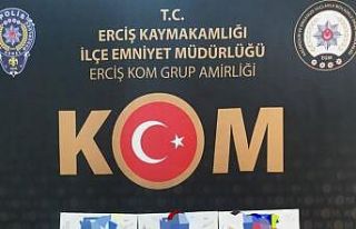 Van polisi kaçakçılara geçit vermiyor