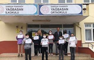 Yağbasan Ortaokulunda İngilizce ve teknoloji bir...