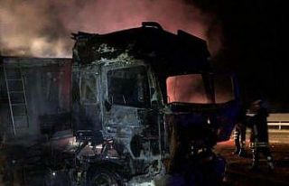 Yanan araç kullanılamaz hale geldi