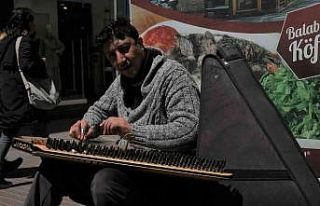 Yaptığı müzik ile adeta eski Ramazan günlerini...