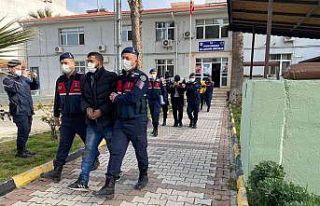 Yardım bahanesiyle evlere girip hırsızlık yapan...