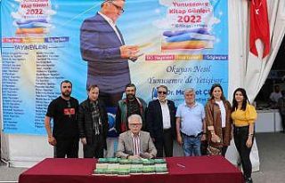 Yazarlar kitapseverlerle buluşmaya devam ediyor