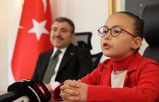 Yeni vali gazetecileri bile şaşkına çevirdi