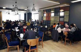 Yenilenen öğrenci merkezine yoğun ilgi