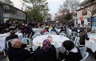 Yenimahalle’de mahalle iftarları dolup taşıyor