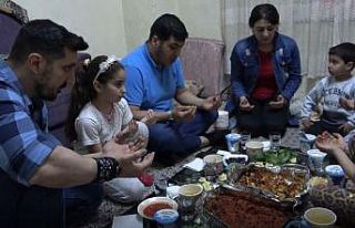 Yetim, öksüz ve kimsesizlerin iftar sofralarına...
