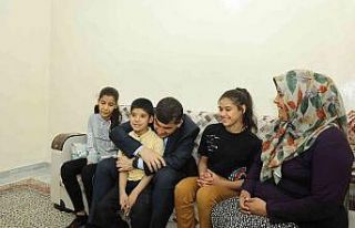 Yetimlerin ve annelerinin sorunlarına ortak oldu