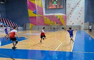 Yıldızlar Hentbol Türkiye Şampiyonası Zonguldak’ın...