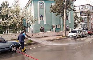 Yunus Emre’nin cadde ve sokaklar yıkandı
