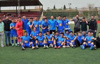 Yunusemre U18 takımı Manisa şampiyonu oldu