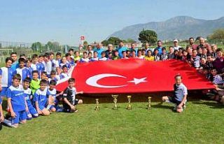 Yunusemre’de 23 Nisan Futbol Turnuvası düzenlendi