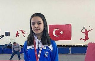 Yunusemreli Alanur Uşak’tan gümüş madalya ile...