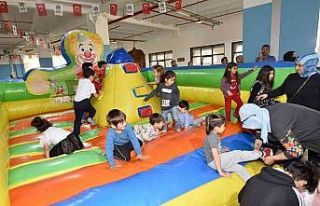 Yunusemreli çocuklar bayramlarını doyasıya yaşadı