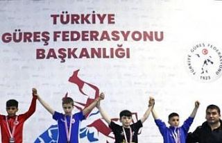 Yunusemreli güreşçilerden iki Türkiye derecesi