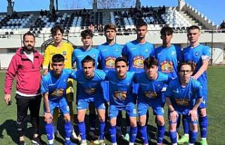 Yunusemre’nin U16 takımı final biletini aldı