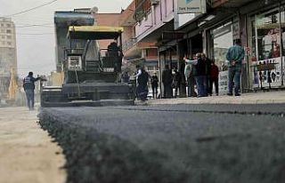 Yüreğir’de 3 yılda 261 bin ton sıcak asfalt...