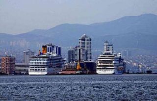 Yüzen otel İzmir Limanı’na demir atacak