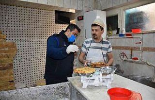 Zabıta ekipleri fırınları denetledi