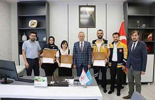 112 ekibinin örnek davranışı ödülle taçlandırıldı