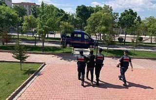 13 yıl hapis cezası olan hırsız jandarmanın operasyonuyla...