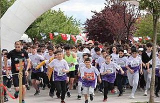 19 Mayıs koşusunda öğrenciler zor anlar yaşadı