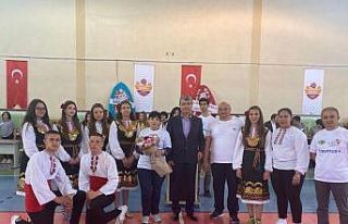 3 farklı ülkeden gelen öğrenciler Bilim Fuarı’nda...