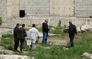 9’uncu kattan atladı, ağır yaralandı