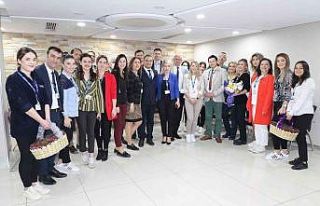 Adatıp Hastanesi Hemşireler Gününü kutladı