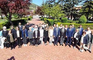 Afyonkarahisar’da ‘Bilimsel Eczacılar Günü’...