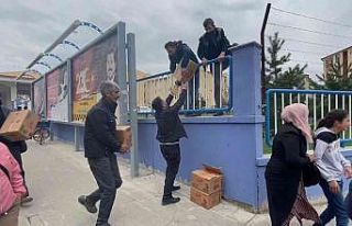Ağrı Belediyesinin şeker dağıtma organizasyonu...