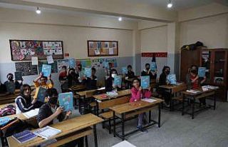 Ağrı’da 78 bin 711 yardımcı kaynak kitap paketi...