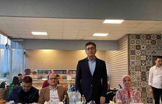 AK Parti Finike İlçe Başkanı Aladağ, milletvekili...