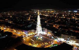 Akhisar’ı büyükşehir güzelleştiriyor