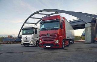 Aksaray’da üretilen Mercedes-Benz kamyonlar Nisan...