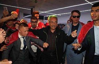 Akşehir Belediyesi’nden engelli gençlere asker...