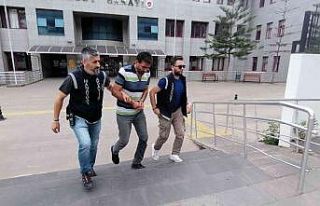 Alıcı kılığına giren polisler, cezaevinden izinli...
