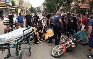 Alkollü sürücü yayaya çarptı: 3 yaralı