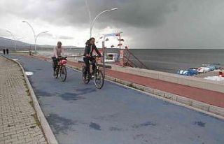 Alman ve Çinli çift, 7 bin 300 kilometre pedal çevirerek...