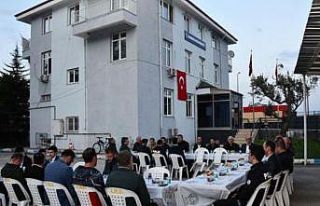 Altınova Belediyesi ilçe halkını iftar sofralarında...