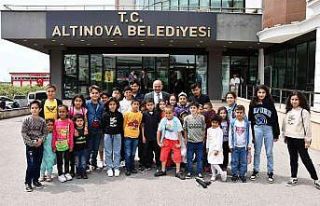 Altınova’da bayramlaşma