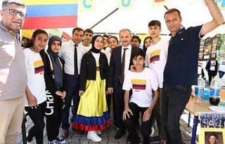 Altınşehir Anadolu Lisesinde İkinci Dil Şenliği...