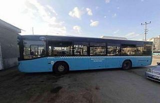 Ani fren yapan halk otobüsünde yolcu yaralandı