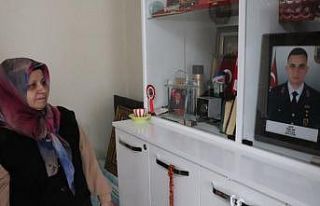 Anlamlı günde özel annelere ziyaret