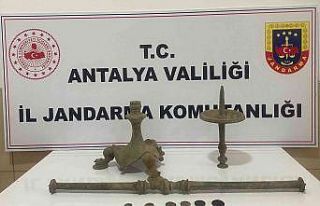 Antalya’da jandarmadan tarihi şamdan operasyonu