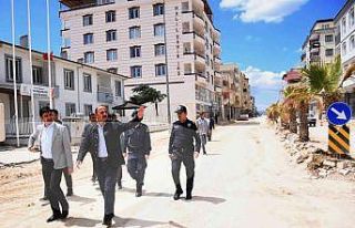 Araban ilçe merkezinde asfalt ve kaldırım çalışmaları...