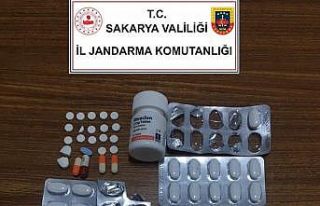 Araç içerisinde 88 adet uyuşturucu madde ele geçirildi:...